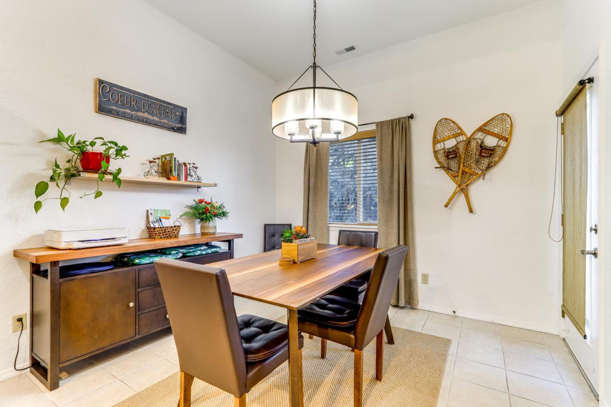 Modern Coeur Dalene Getaway Condo Walk Downtown! Coeur d'Alene Exteriör bild