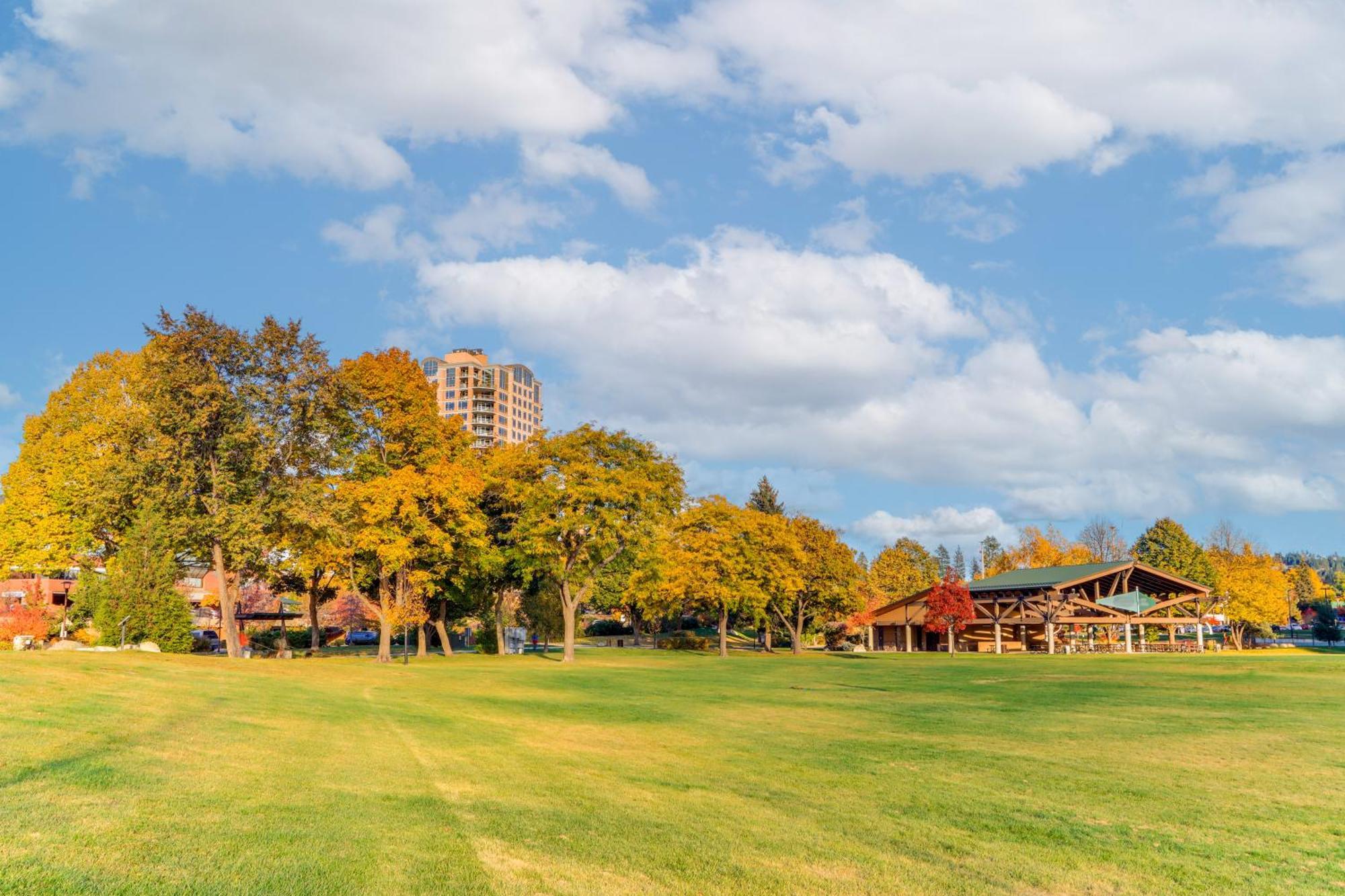 Modern Coeur Dalene Getaway Condo Walk Downtown! Coeur d'Alene Exteriör bild