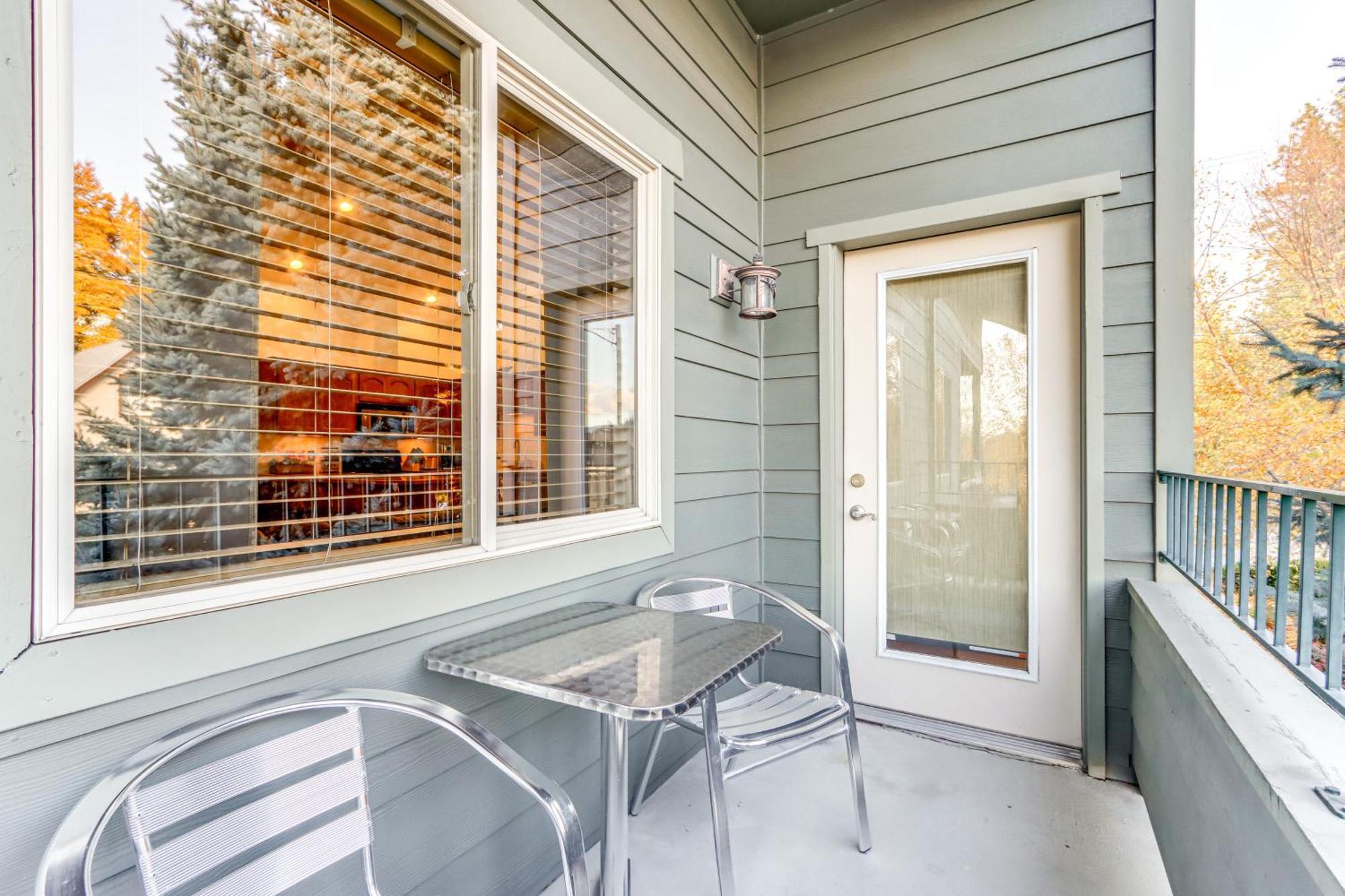 Modern Coeur Dalene Getaway Condo Walk Downtown! Coeur d'Alene Exteriör bild